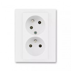 ABB Levit 5513H-C02357 03 zásuvka dvojnásobná s ochrannými kolíky, s clonkami, s natočenou dutinou, bílá/bílá