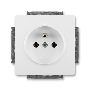 ABB Swing (L) 5518G-A02349 B1 zásuvka jednonásobná s ochranným kolíkem, jasně bílá
