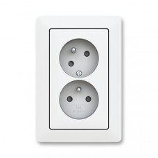 ABB Zoni 5513T-C02357 240 zásuvka dvojnásobná, s clonkami, s natočenou dutinou, matná bílá